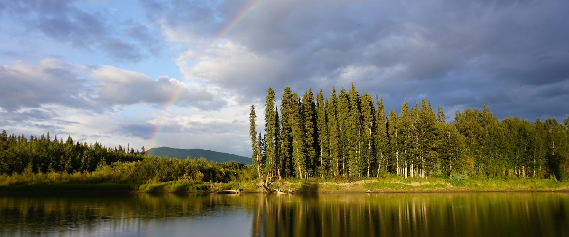 Auszeit für die Seele in der kanadischen Wildnis: Kanutour Yukon Kanada
