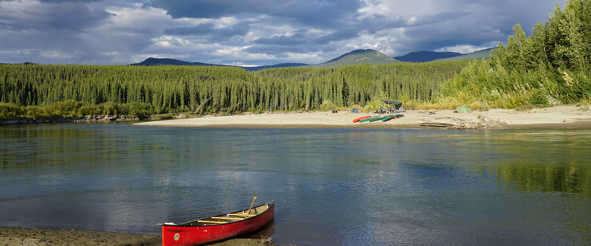 Die Wildnis Kanadas mit dem Kanu erleben: Gefuehrte Kanu-Tour Kanada Yukon